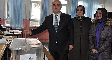 Başkan Bıyık, oyunu Halide Edip İlkokulu'nda kullanacak!