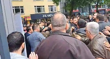 Çarşı karıştı! İki grup birbirine girdi