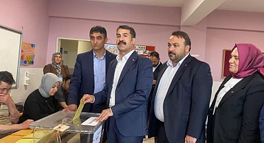Cemil Yaman Dilovası’nda oy kullandı!