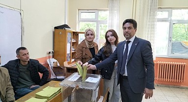 CHP Kocaeli İl Başkanı Sarı, oyunu kullandı