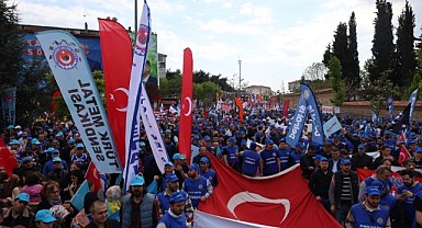 Gebze'de binler 1 Mayıs için meydanda buluştu