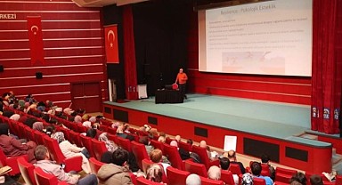Gebze Kitap Fuarında sevilen iki isim konferans verdi