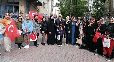 Hülagü, Darıca’da vatandaşın sıcak ilgisiyle karşılandı