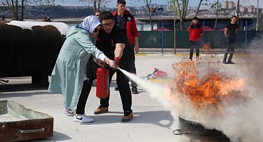 Kadınlar servis şoförü olabilmek için eğitim aldı