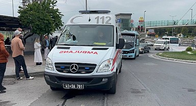 Kapısı açık seyreden minibüsten düştü!