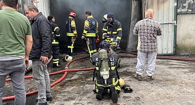 Kömür imalatı yapılan iş yeri alevlere teslim oldu!
