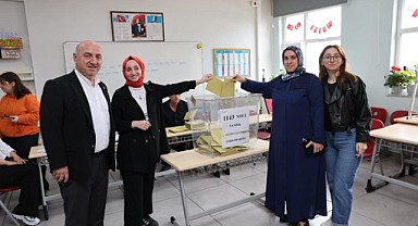 Muzaffer Bıyık, ailesiyle birlikte oyunu kullandı!