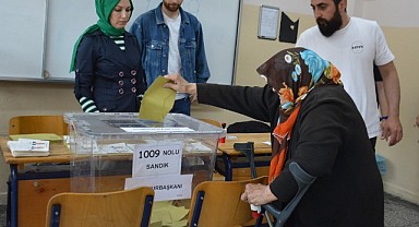 Nazire Teyze oyunu kullanacağı okula özel araçla götürüldü