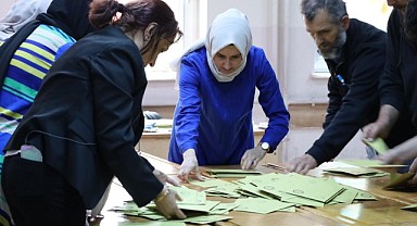 Sandıklar açıldı! Oy sayma işlemi başladı