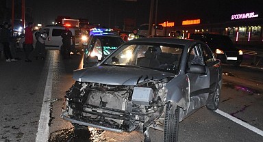 Ticari araç otomobille çarpıştı: 1 yaralı