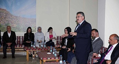 Tipioğlu, Körfez'de derneklere misafir oldu