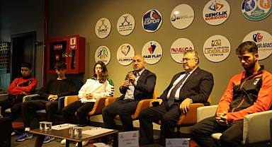 Tipioğlu ve Bıyık, genç sporcularla bir araya geldi