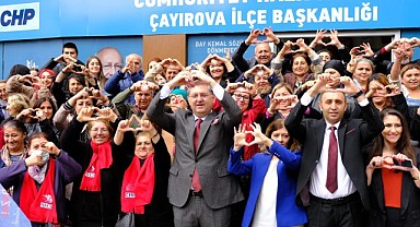 Yıldızlı, kadınlarla adeta gövde gösterisi yaptı