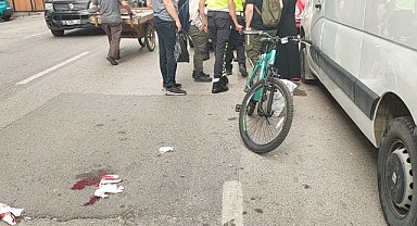 Yolun karşısına geçen yaya bisikletli çarptı!