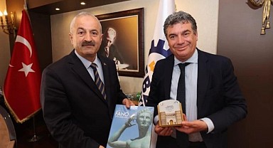 Zinnur Büyükgöz, İtalyan mevkidaşını makamında ağırladı