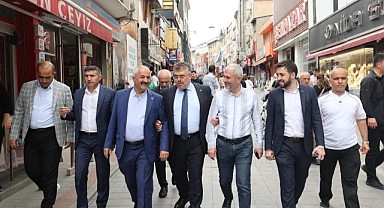AK Parti Gebze' den esnafa seçim teşekkürü