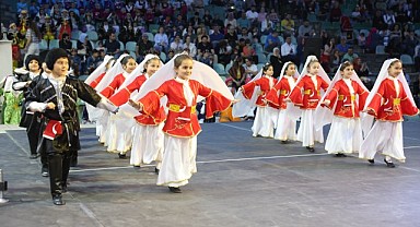 Darıca'dan Anadolu'ya Halk Oyunları Festivali yapıldı!
