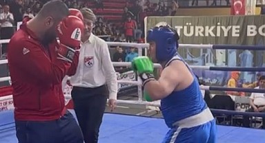 Darıcalı özel sporcu Enes, ringin tozunu attırdı!
