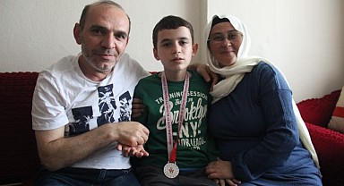 Doktorların 'yürüyemez' dediği Talha atletizmde il ikincisi oldu