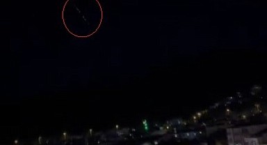 Gökyüzünde beliren sıralı ışık merak uyandırdı