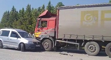 Hafif ticari araç ile kamyon çarpıştı: 1 yaralı