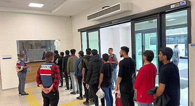 Kocaeli'de 32 düzensiz göçmen sınır dışı edildi
