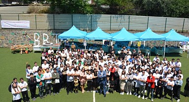 Lise öğrencileri bilişim şenliğinde buluşlarını sergiledi