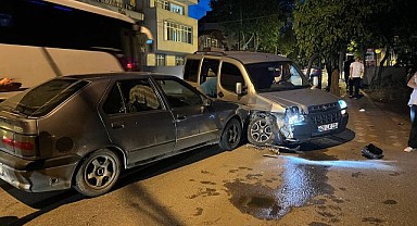 Otomobille çarpışan araçtaki bebek yaralandı!