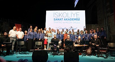 Başkan Bıyık, Darıcalılarla birlikte şarkı söyledi!