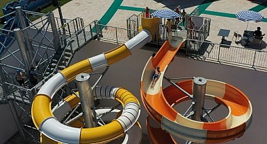 Çift kaydıraklı aquapark hizmete girdi!