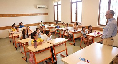 Çiftçi'den, Çayırovalı miniklere ziyaret!