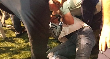 Demet Akalın konserinde kafasına değen sert cisimle yaralandı!