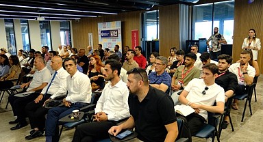 Emlak Kulübü deprem gerçeği paneli düzenledi