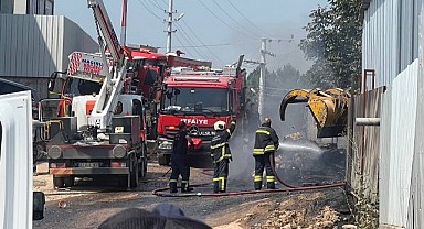 Gebze'de kimyasal yağ kazanı patladı!