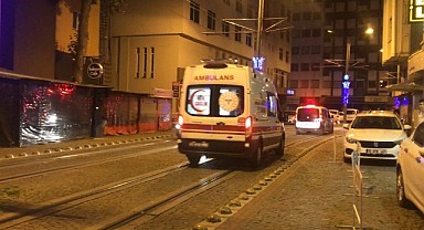 Gece kulübünde başlayan kavga sokağa taştı: 1 yaralı!
