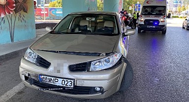 İzmit'te 2 otomobil çarpıştı: 2 yaralı!