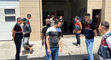 Kocaeli'de 12 düzensiz göçmen sınır dışı edildi!