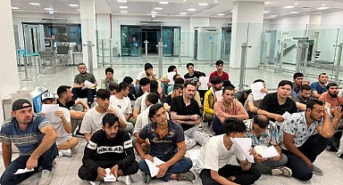 Kocaeli'de bin 419 düzensiz göçmen sınır dışı edildi