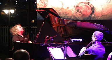 Piyanist Tuluyhan Uğurlu Kocaeli'de konser verdi