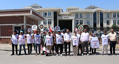 Sağlık işçileri geriye dönük alacaklarını istedi
