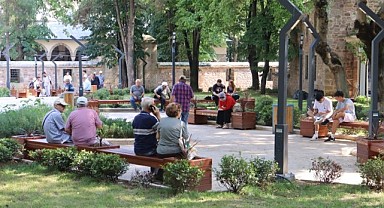 Vatandaşların gözde adresi: Yeni Cuma Parkı