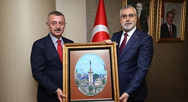 Bakan Işıkhan'dan Büyükşehir'e ziyaret!