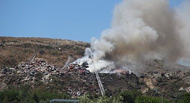 Çöp döküm sahası alevlere teslim oldu!