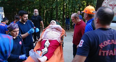 Şelaleyi görmek isterken patikadan düşerek yaralandı!