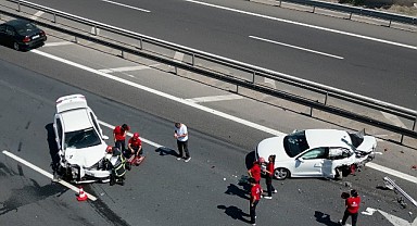 TEM Otoyolu'nda iki ayrı kaza: Kilometrelerce kuyruk oluştu!