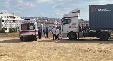 23 yıllık eşini bıçaklayarak öldürdü!