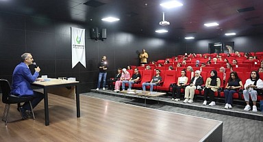 Çiftçi, üniversiteyi kazanan gençlerle buluştu!