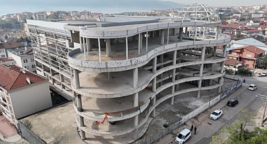 Derince’deki kongre merkezi belediye binasına dönüşecek!
