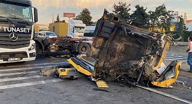 Dilovası'nda tırın kupası koptu: 1 ölü, 1 yaralı