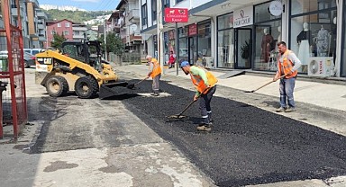 İzmit’te bu sokağa 100 ton asfalt döküldü!